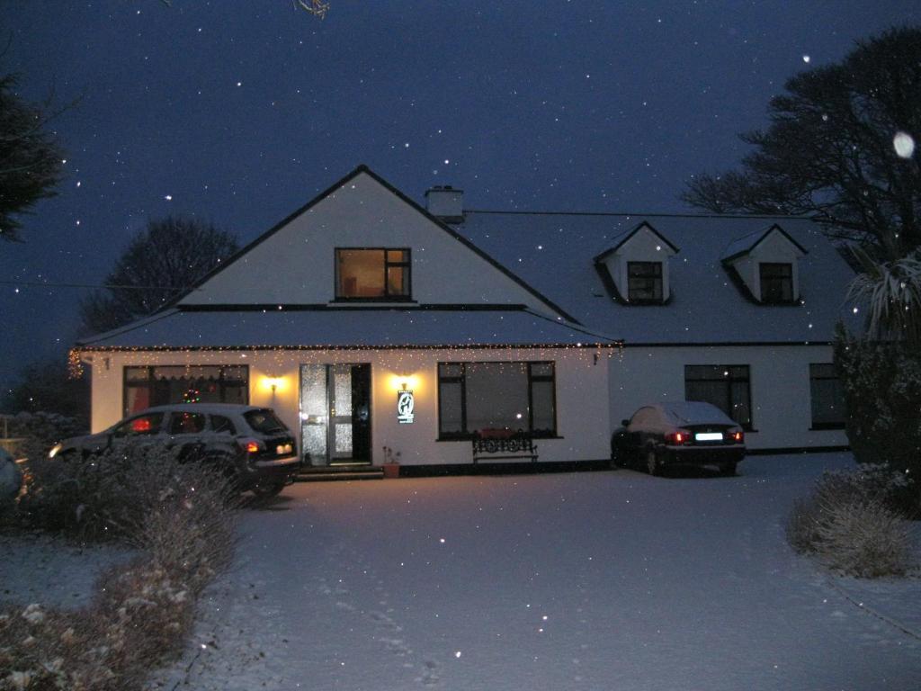 Mountain View Guesthouse Оугтерард Екстериор снимка