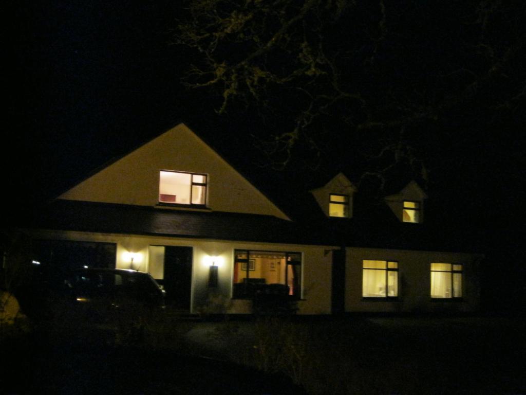 Mountain View Guesthouse Оугтерард Екстериор снимка